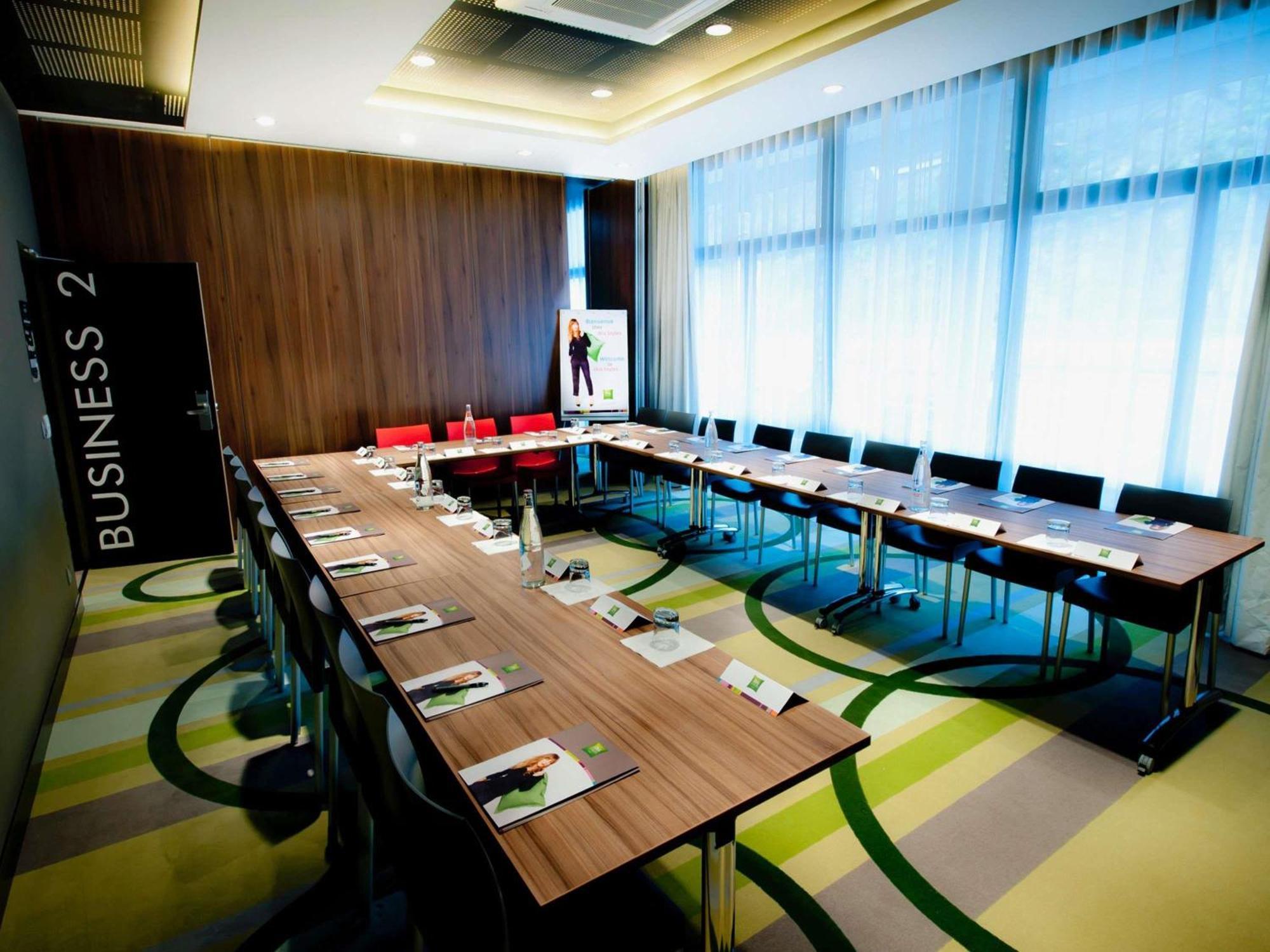 Ibis Budget Centre Port 2*